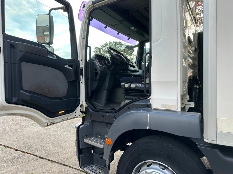 MAN TGM 18.280 / NL TRUCK / EURO 4 / CLIMA / DOORS+LIFT+SIDE DOOR / CARRIER FRIGO (print broken!) - Рефрижератор вантажівка: фото 4 MAN TGM 18.280 / NL TRUCK / EURO 4 / CLIMA / DOORS+LIFT+SIDE DOOR / CARRIER FRIGO (print broken!) - Рефрижератор вантажівка: фото 4