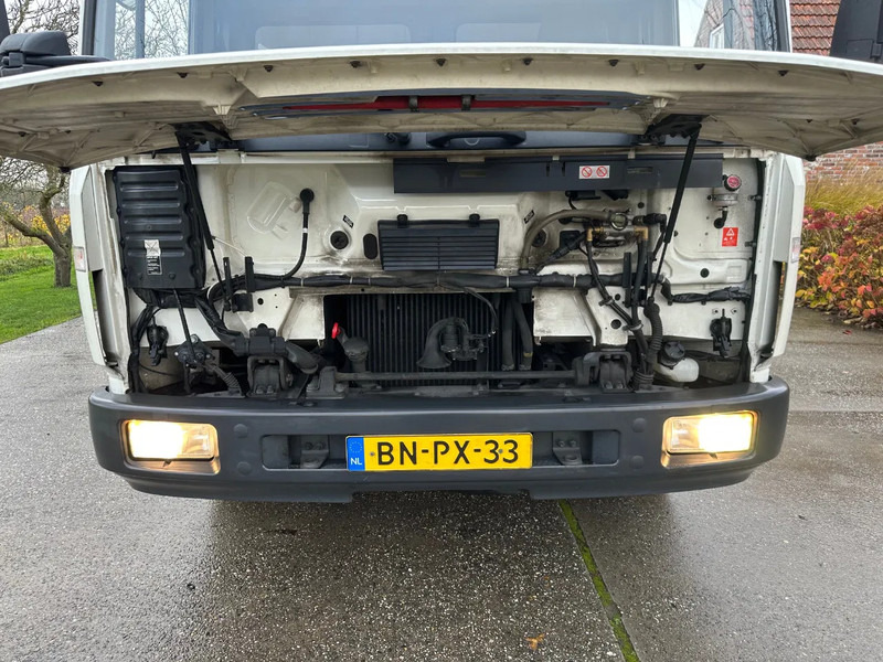 Volvo FL 612 180 / 12T / NL TRUCK / EURO3 / ANALOG / MANUAL / LEAF SPRING / BOX+LIFT / LOW KM - Вантажівка з закритим кузовом: фото 3 Volvo FL 612 180 / 12T / NL TRUCK / EURO3 / ANALOG / MANUAL / LEAF SPRING / BOX+LIFT / LOW KM - Вантажівка з закритим кузовом: фото 3