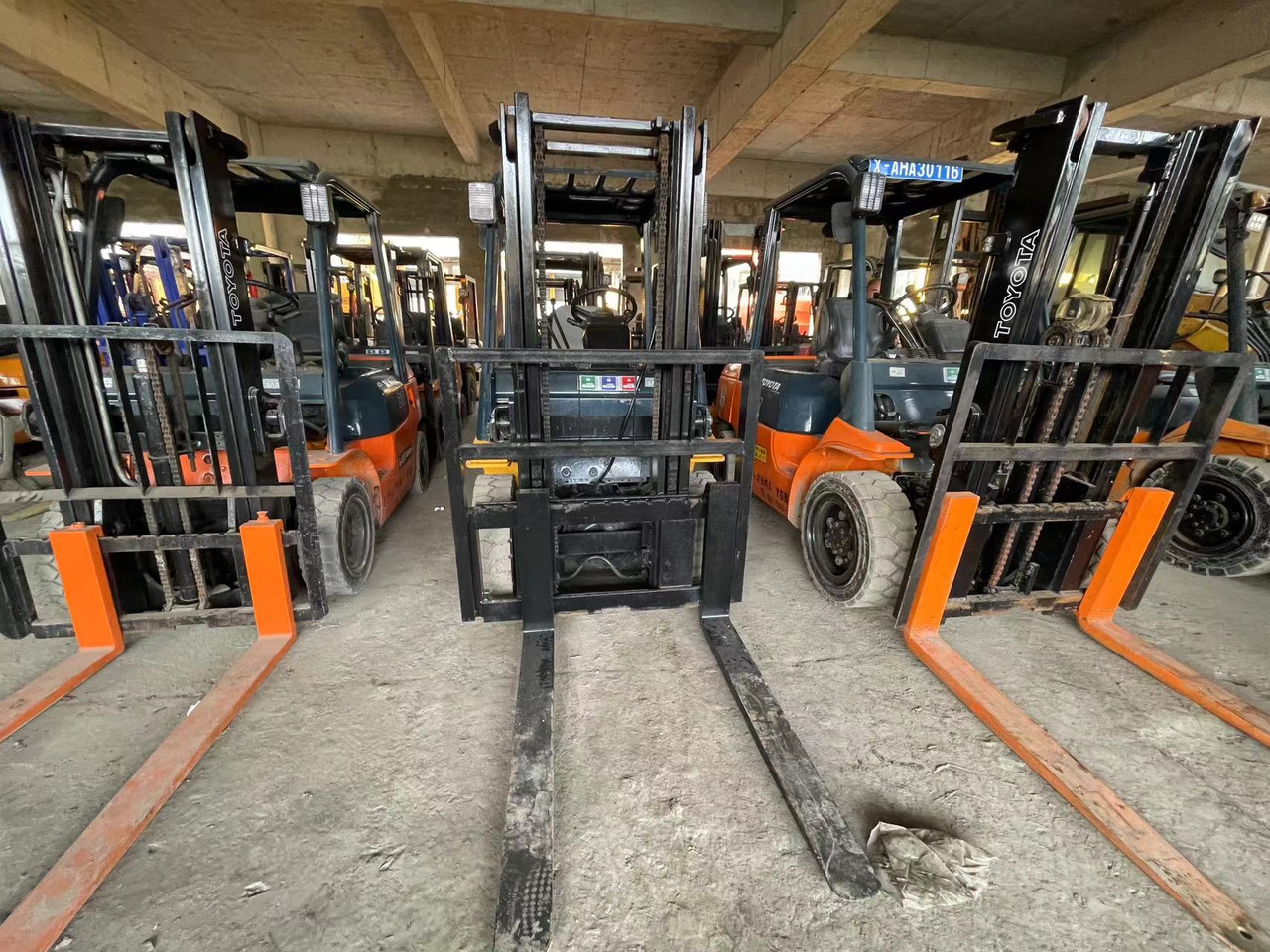 TOYOTA 62-7FD30 - Будівельна техніка: фото 1 TOYOTA 62-7FD30 - Будівельна техніка: фото 1