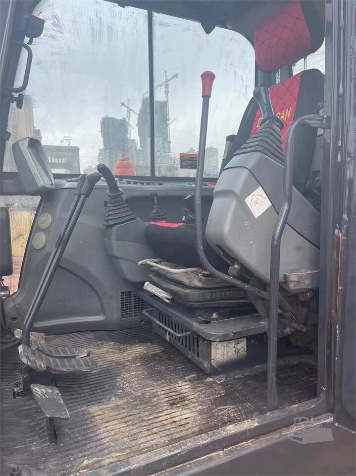 DOOSAN DX60 - Гусеничний екскаватор: фото 3 DOOSAN DX60 - Гусеничний екскаватор: фото 3