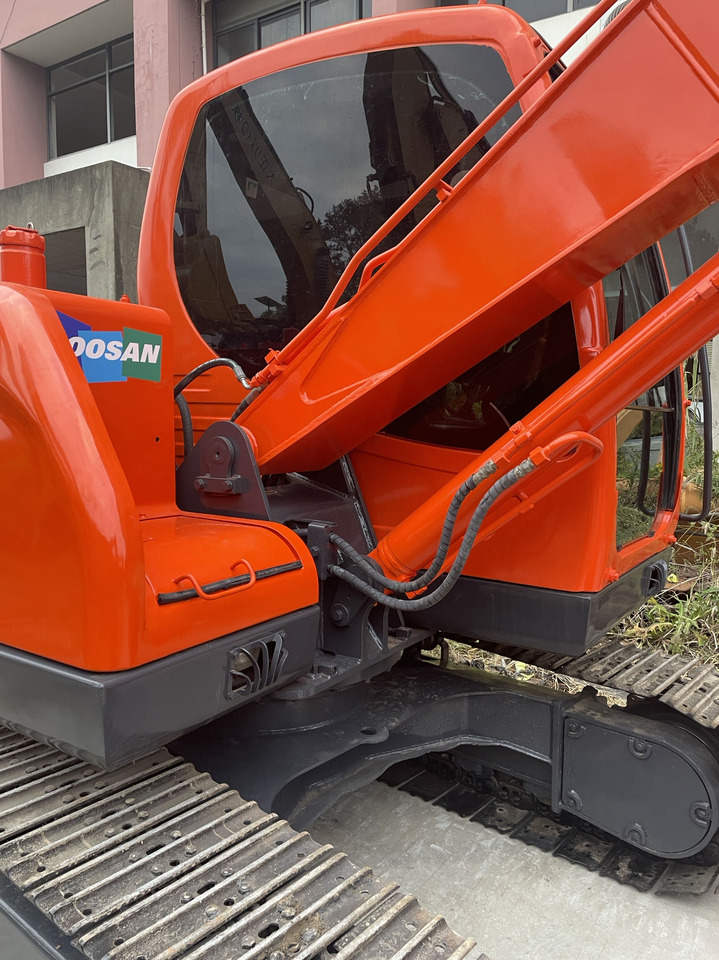 DOOSAN DX75-9C - Гусеничний екскаватор: фото 1 DOOSAN DX75-9C - Гусеничний екскаватор: фото 1