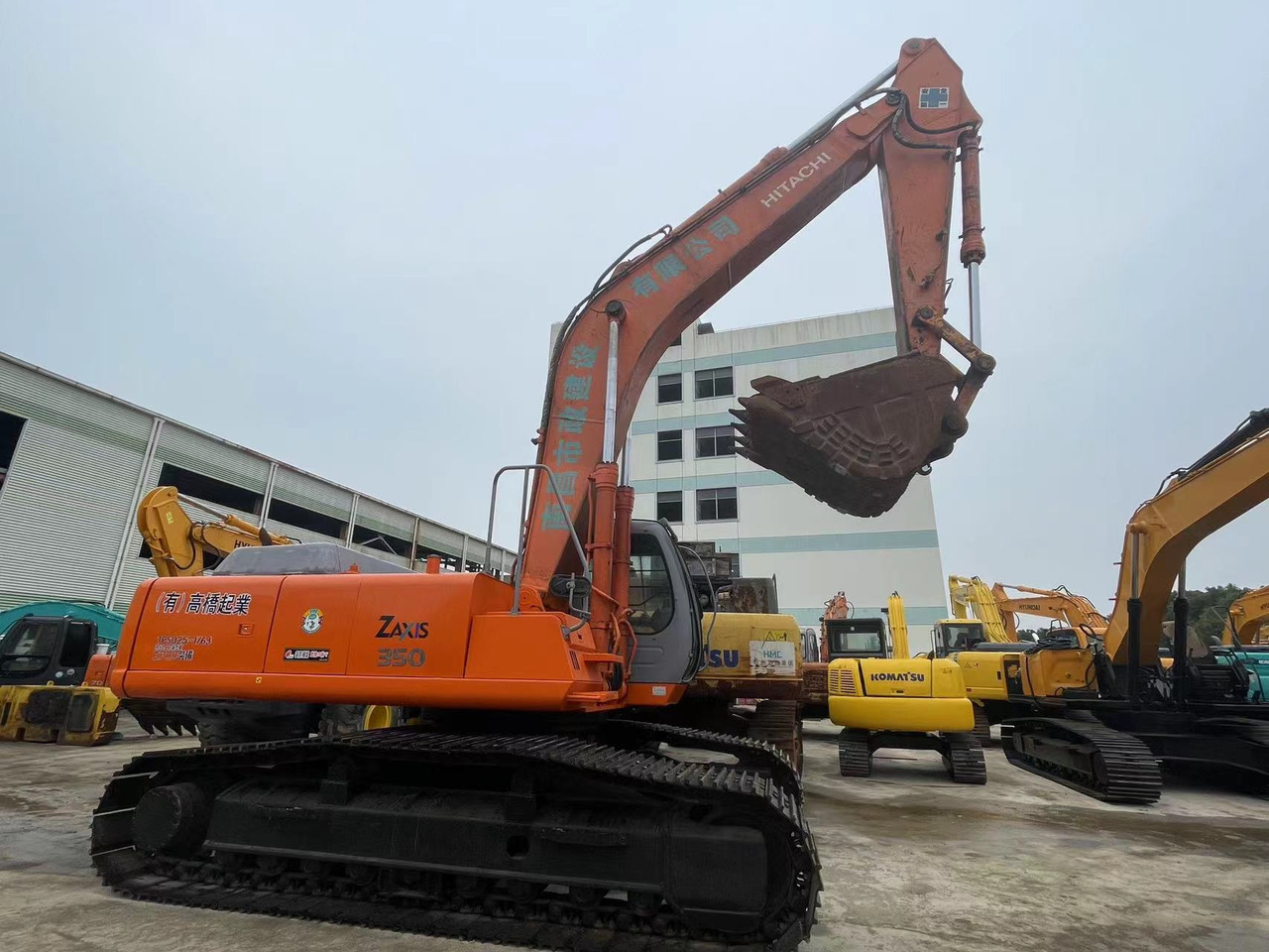 HITACHI ZX350LCH-1 - Гусеничний екскаватор: фото 1 HITACHI ZX350LCH-1 - Гусеничний екскаватор: фото 1
