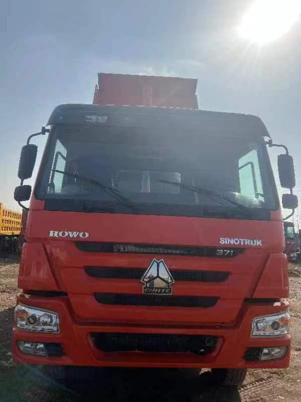 HOWO 371 - Самоскид вантажівка: фото 2 HOWO 371 - Самоскид вантажівка: фото 2