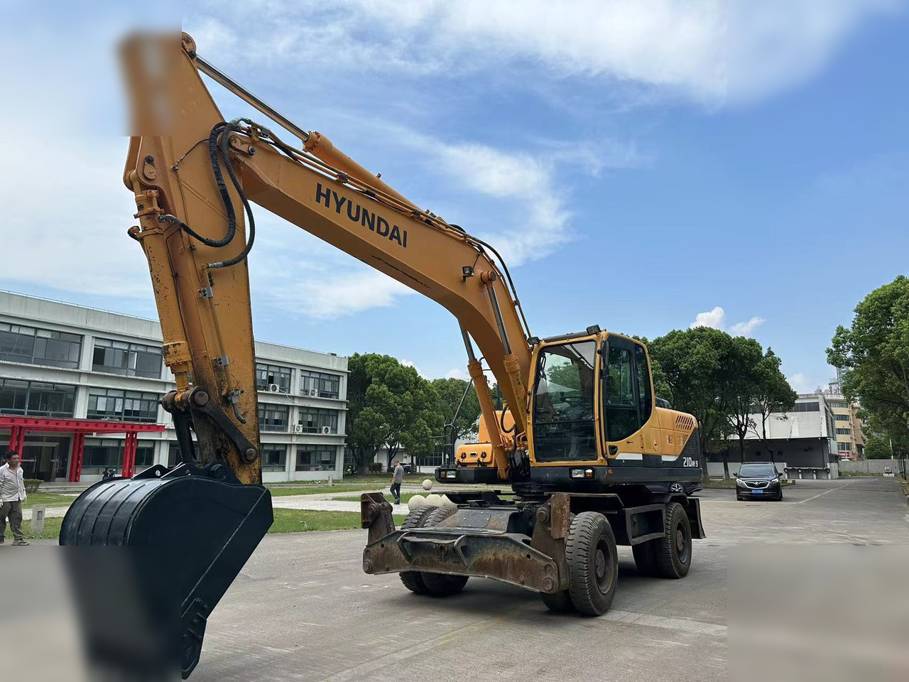 HYUNDAI ROBEX 210W-9 - Колісний екскаватор: фото 1 HYUNDAI ROBEX 210W-9 - Колісний екскаватор: фото 1