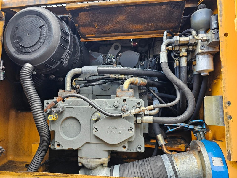 Колісний екскаватор Liebherr A914: фото 12