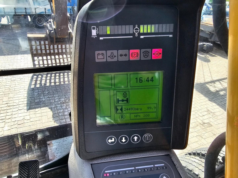 Колісний екскаватор Liebherr A914: фото 17