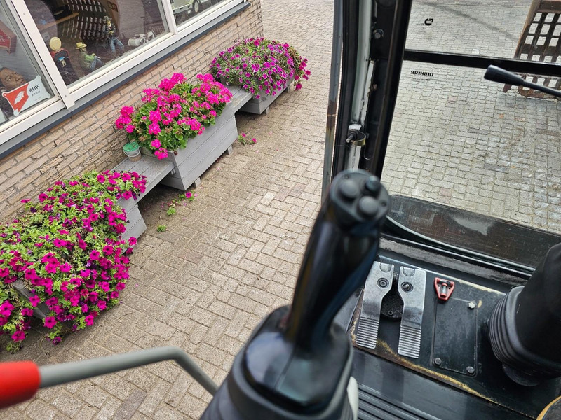 Колісний екскаватор Liebherr A914: фото 18