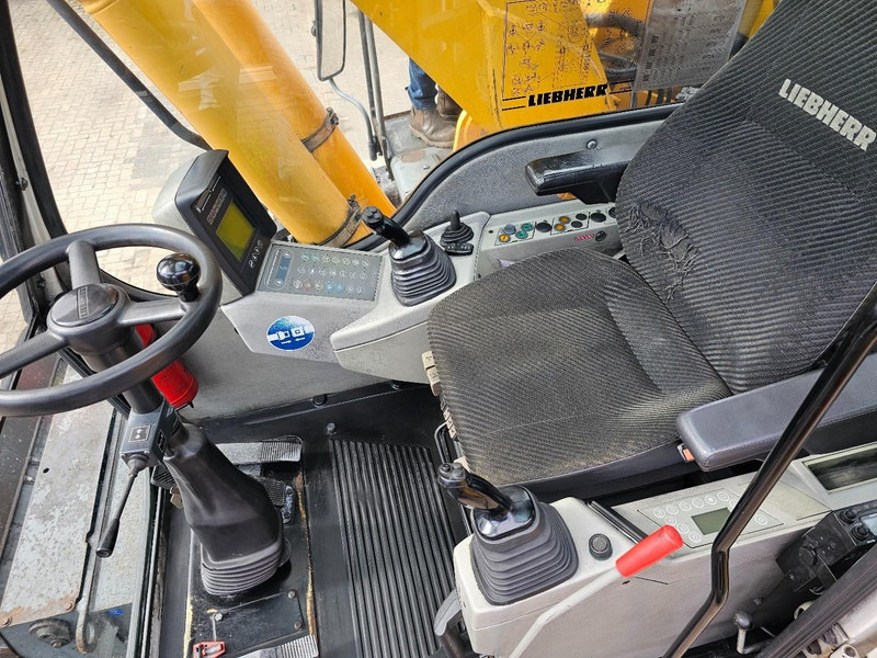 Колісний екскаватор Liebherr A914: фото 15