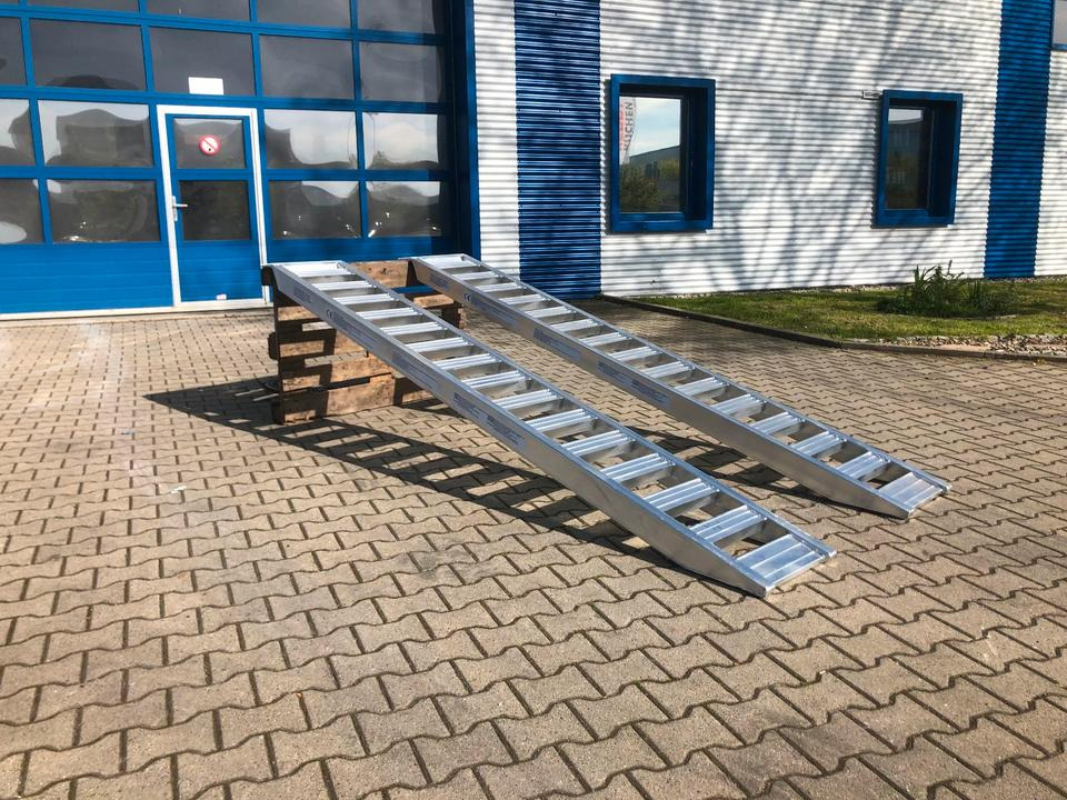 Alurampen Satz 3,50m 4000KG Minibagger Minilader Quad Auffahrrampe *INKL.19% MWST* - Навантажувальна рампа: фото 3 Alurampen Satz 3,50m 4000KG Minibagger Minilader Quad Auffahrrampe *INKL.19% MWST* - Навантажувальна рампа: фото 3