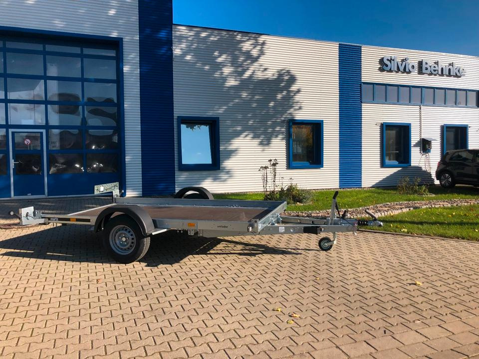 Martz Anhänger / Tieflader 1163Kg Nutzlast mit Knickdeichsel zum Kippen 3250x1850mm *INKL.19% MWST* - Причіп для мотоцикла: фото 2 Martz Anhänger / Tieflader 1163Kg Nutzlast mit Knickdeichsel zum Kippen 3250x1850mm *INKL.19% MWST* - Причіп для мотоцикла: фото 2