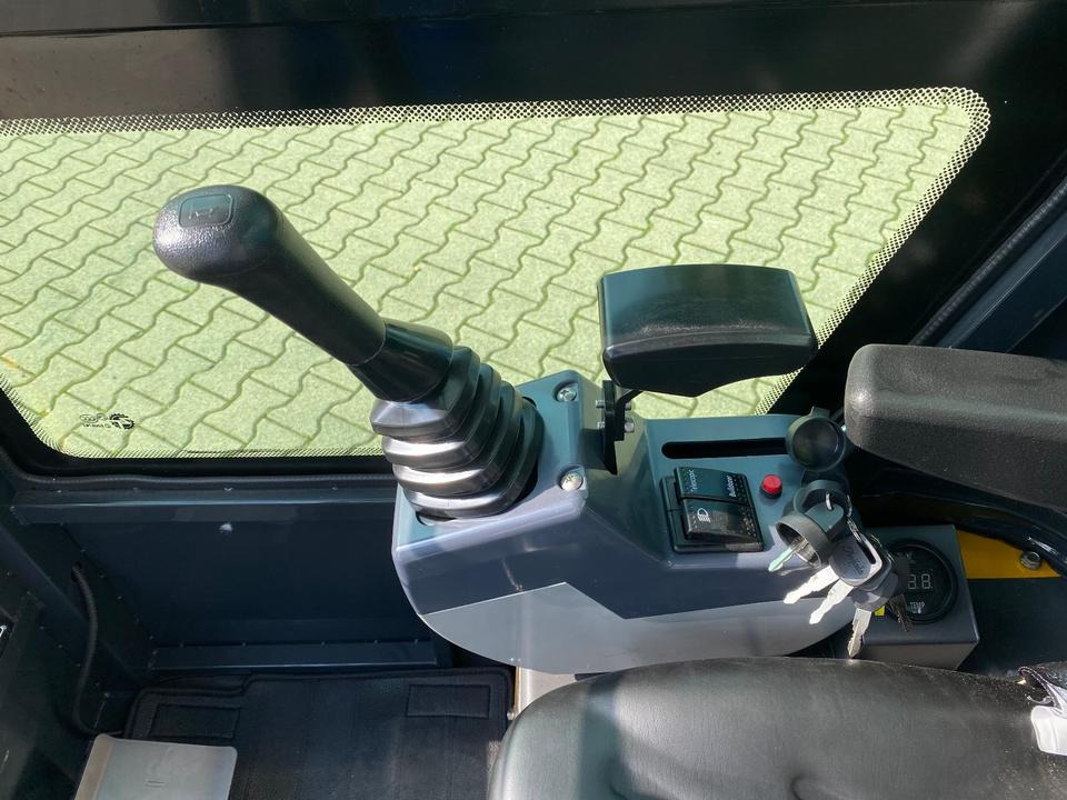 Міні-екскаватор Minibagger BK1250KJSR inkl. Schaufelpaket *INKL.19% MWST*BERGER KRAUS*KUBOTA*VERSTELLFAHRWERK *SOFORT!*: фото 12