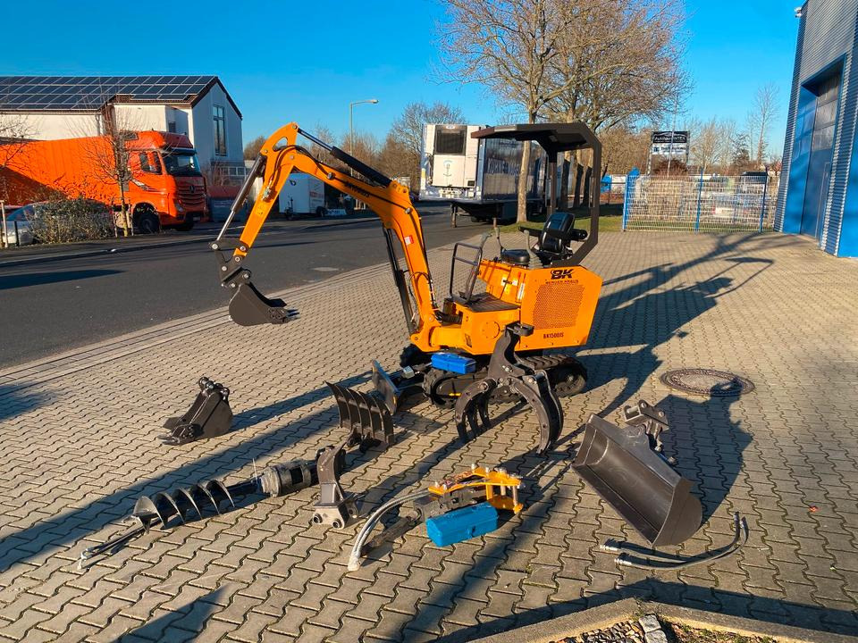 Minibagger BK1500JS + Zubehör *INKL.19% MWST*BERGER KRAUS*KUBOTA*JOYSTICK*ZUBEHÖRPAKET GROß*SOFORT!* - Міні-екскаватор: фото 1 Minibagger BK1500JS + Zubehör *INKL.19% MWST*BERGER KRAUS*KUBOTA*JOYSTICK*ZUBEHÖRPAKET GROß*SOFORT!* - Міні-екскаватор: фото 1