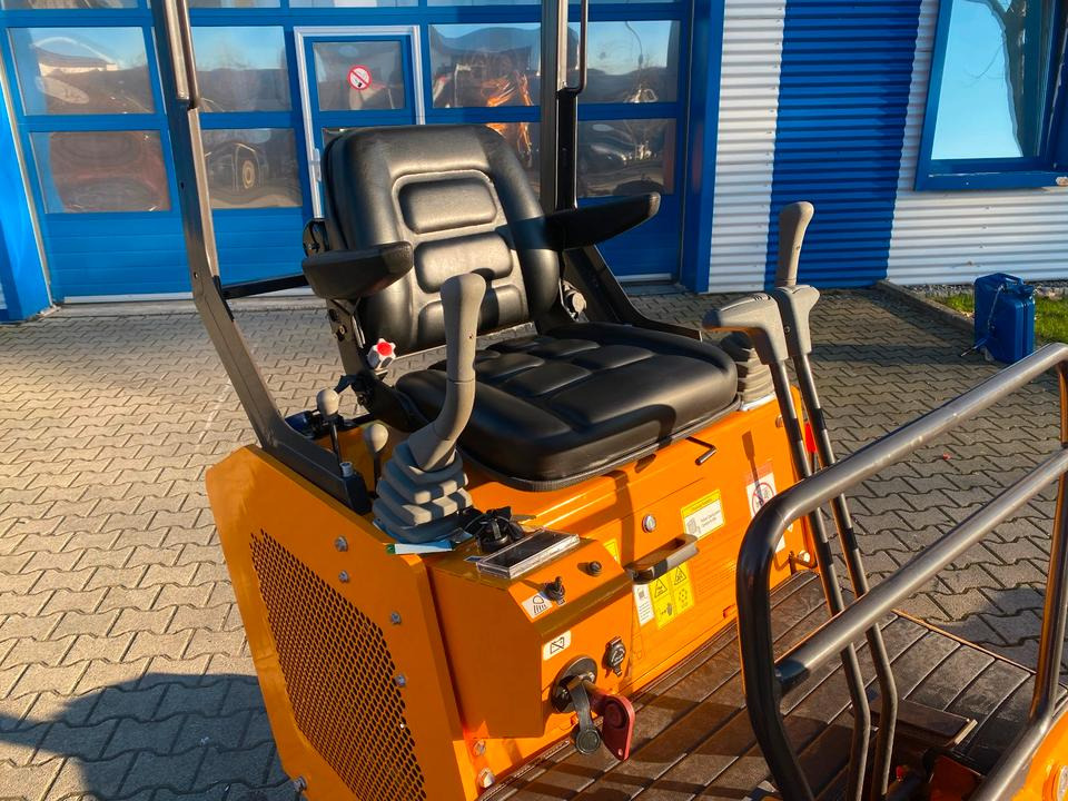 Minibagger BK1500JS + Zubehör *INKL.19% MWST*BERGER KRAUS*KUBOTA*JOYSTICK*ZUBEHÖRPAKET GROß*SOFORT!* - Міні-екскаватор: фото 4 Minibagger BK1500JS + Zubehör *INKL.19% MWST*BERGER KRAUS*KUBOTA*JOYSTICK*ZUBEHÖRPAKET GROß*SOFORT!* - Міні-екскаватор: фото 4