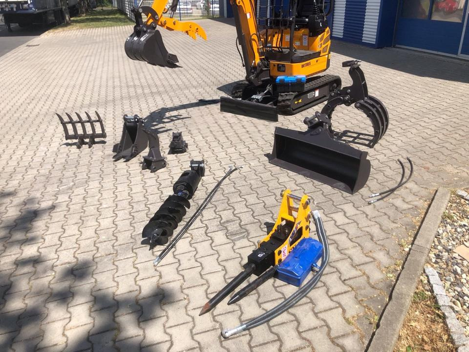 Minibagger BK1700JS inkl. Zubehörpaket Groß *INKL.19% MWST*BERGER KRAUS*KUBOTA*JOYST*SOFORT! - Міні-екскаватор: фото 4 Minibagger BK1700JS inkl. Zubehörpaket Groß *INKL.19% MWST*BERGER KRAUS*KUBOTA*JOYST*SOFORT! - Міні-екскаватор: фото 4