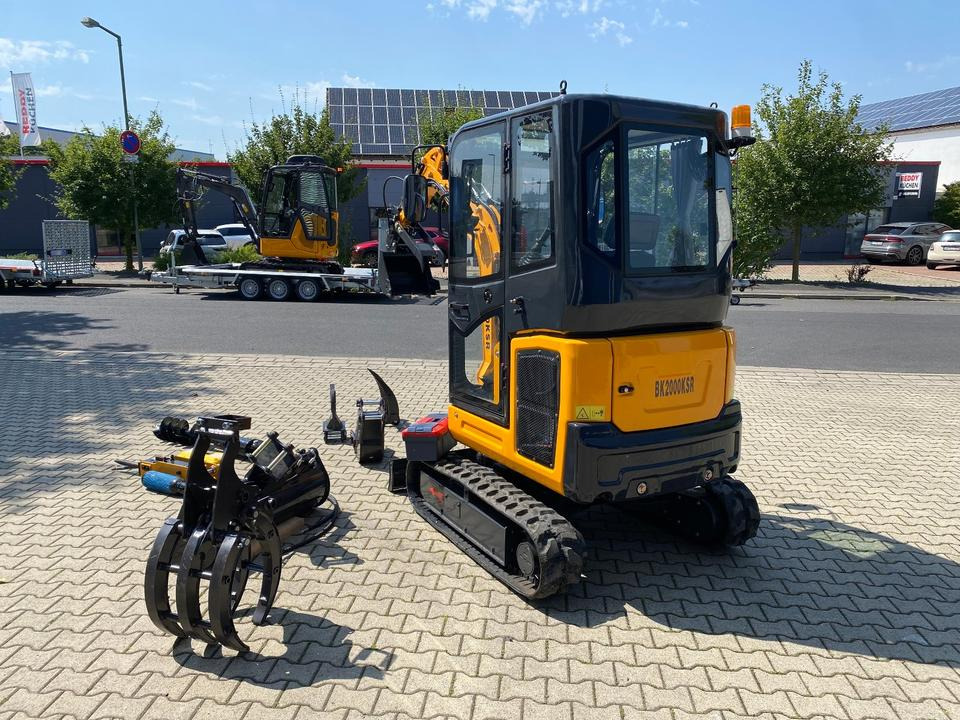 Minibagger BK2000KSR inkl. Zubehörpaket *INKL.19% MWST*BERGER KRAUS*YANMAR*SCHWENKARM* VERSTELLFAHRWERK* - Міні-екскаватор: фото 4 Minibagger BK2000KSR inkl. Zubehörpaket *INKL.19% MWST*BERGER KRAUS*YANMAR*SCHWENKARM* VERSTELLFAHRWERK* - Міні-екскаватор: фото 4
