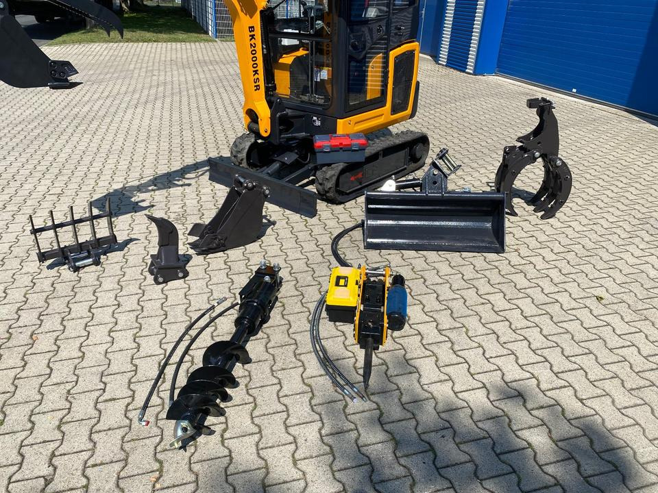 Minibagger BK2000KSR inkl. Zubehörpaket *INKL.19% MWST*BERGER KRAUS*YANMAR*SCHWENKARM* VERSTELLFAHRWERK* - Міні-екскаватор: фото 2 Minibagger BK2000KSR inkl. Zubehörpaket *INKL.19% MWST*BERGER KRAUS*YANMAR*SCHWENKARM* VERSTELLFAHRWERK* - Міні-екскаватор: фото 2