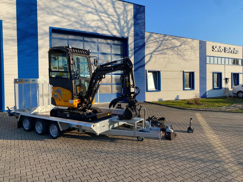 Minibagger BK2000NKSR + Tieflader + Zubehör *INKL.19% MWST*BERGER KRAUS*KUBOTA* KLIMA*SCHWENKARM*VERSTELLFAHRWERK* - Міні-екскаватор: фото 4 Minibagger BK2000NKSR + Tieflader + Zubehör *INKL.19% MWST*BERGER KRAUS*KUBOTA* KLIMA*SCHWENKARM*VERSTELLFAHRWERK* - Міні-екскаватор: фото 4