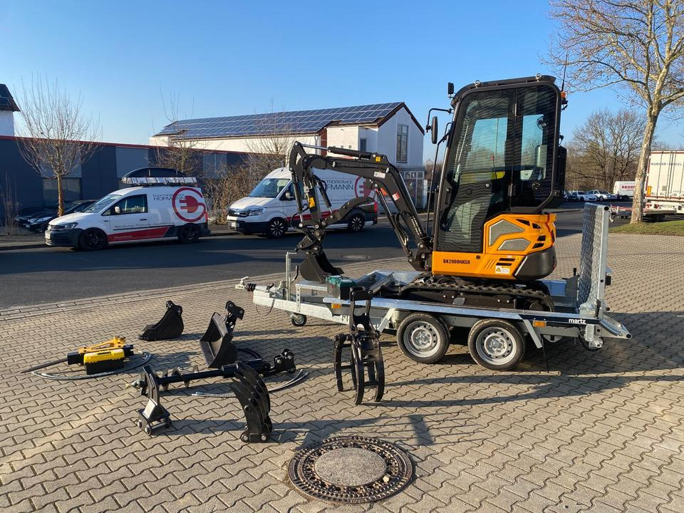 Minibagger BK2000NKSR + Tieflader + Zubehör *INKL.19% MWST*BERGER KRAUS*KUBOTA* KLIMA*SCHWENKARM*VERSTELLFAHRWERK* - Міні-екскаватор: фото 3 Minibagger BK2000NKSR + Tieflader + Zubehör *INKL.19% MWST*BERGER KRAUS*KUBOTA* KLIMA*SCHWENKARM*VERSTELLFAHRWERK* - Міні-екскаватор: фото 3