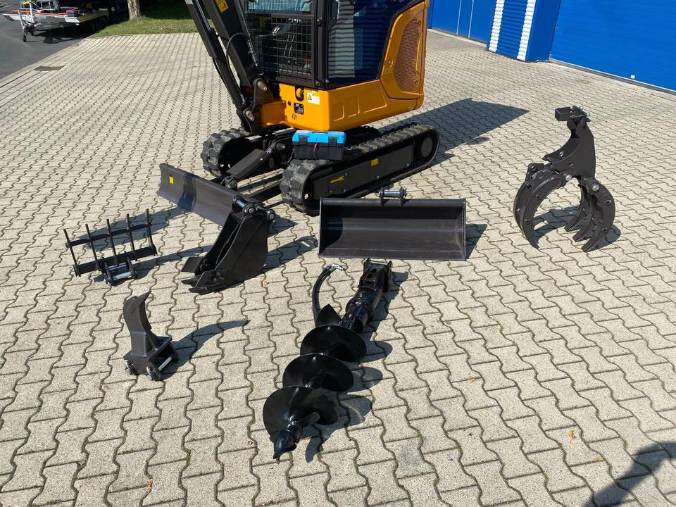 Minibagger BK2800ASR inkl. Zubehörpaket *INKL.19% MWST*BERGER KRAUS*KUBOTA*SCHWENKARM* VERSTELLFAHRWERK*KLIMA* - Міні-екскаватор: фото 3 Minibagger BK2800ASR inkl. Zubehörpaket *INKL.19% MWST*BERGER KRAUS*KUBOTA*SCHWENKARM* VERSTELLFAHRWERK*KLIMA* - Міні-екскаватор: фото 3