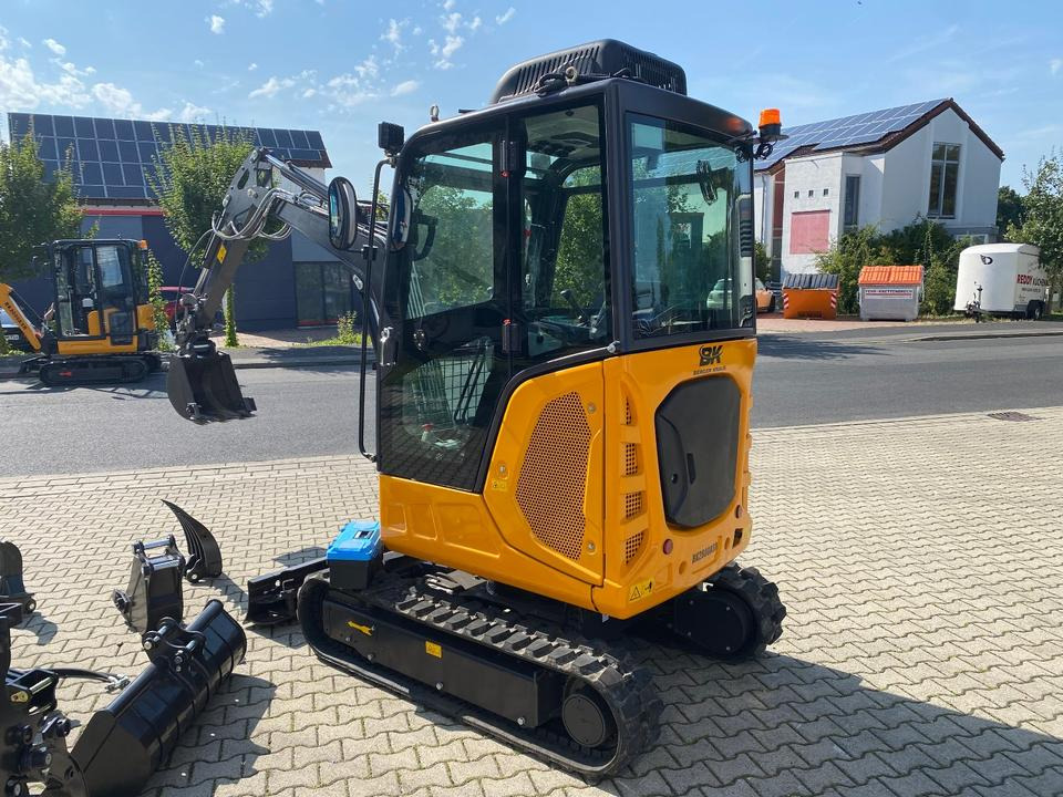 Minibagger BK2800ASR inkl. Zubehörpaket *INKL.19% MWST*BERGER KRAUS*KUBOTA*SCHWENKARM* VERSTELLFAHRWERK*KLIMA* - Міні-екскаватор: фото 4 Minibagger BK2800ASR inkl. Zubehörpaket *INKL.19% MWST*BERGER KRAUS*KUBOTA*SCHWENKARM* VERSTELLFAHRWERK*KLIMA* - Міні-екскаватор: фото 4