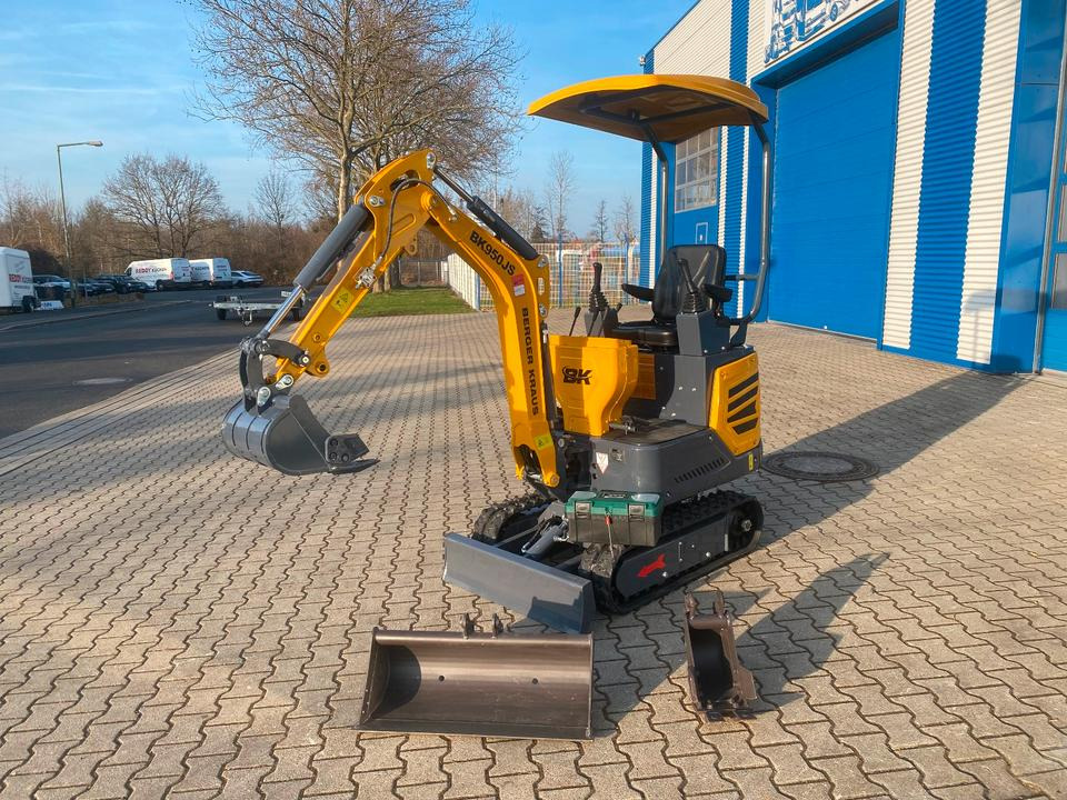 Minibagger BK950JS + Schaufelpaket *INKL.19% MWST*BERGER KRAUS*KABINE*SOFORT!* - Міні-екскаватор: фото 1 Minibagger BK950JS + Schaufelpaket *INKL.19% MWST*BERGER KRAUS*KABINE*SOFORT!* - Міні-екскаватор: фото 1