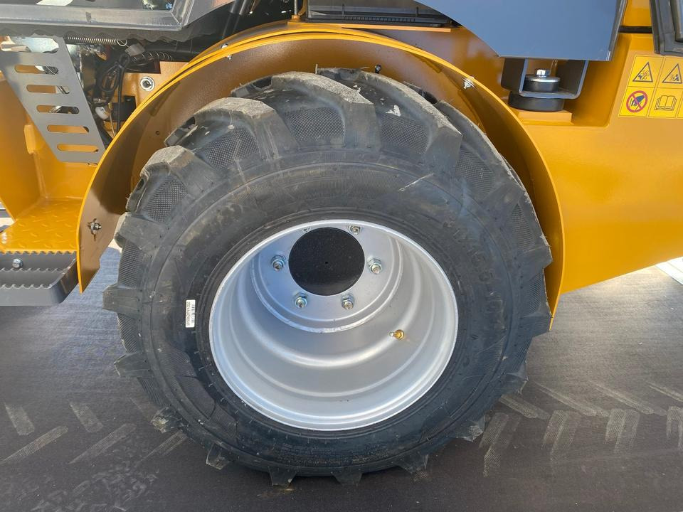 Radlader/Hoflader BK810 inkl. Tieflader und Winterpaket *INKL.19% MWST*BERGER KRAUS* KUBOTA*EURO*CE* - Компактний фронтальний навантажувач: фото 4 Radlader/Hoflader BK810 inkl. Tieflader und Winterpaket *INKL.19% MWST*BERGER KRAUS* KUBOTA*EURO*CE* - Компактний фронтальний навантажувач: фото 4