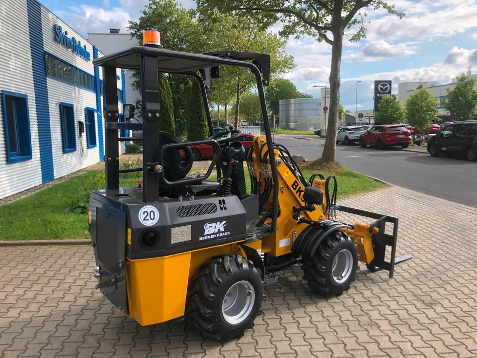 Radlader / Hoflader BK906 *INKL.19% MWST*PERKINS*BERGER KRAUS*GABELPAKET*CE*EURO - Компактний фронтальний навантажувач: фото 5 Radlader / Hoflader BK906 *INKL.19% MWST*PERKINS*BERGER KRAUS*GABELPAKET*CE*EURO - Компактний фронтальний навантажувач: фото 5