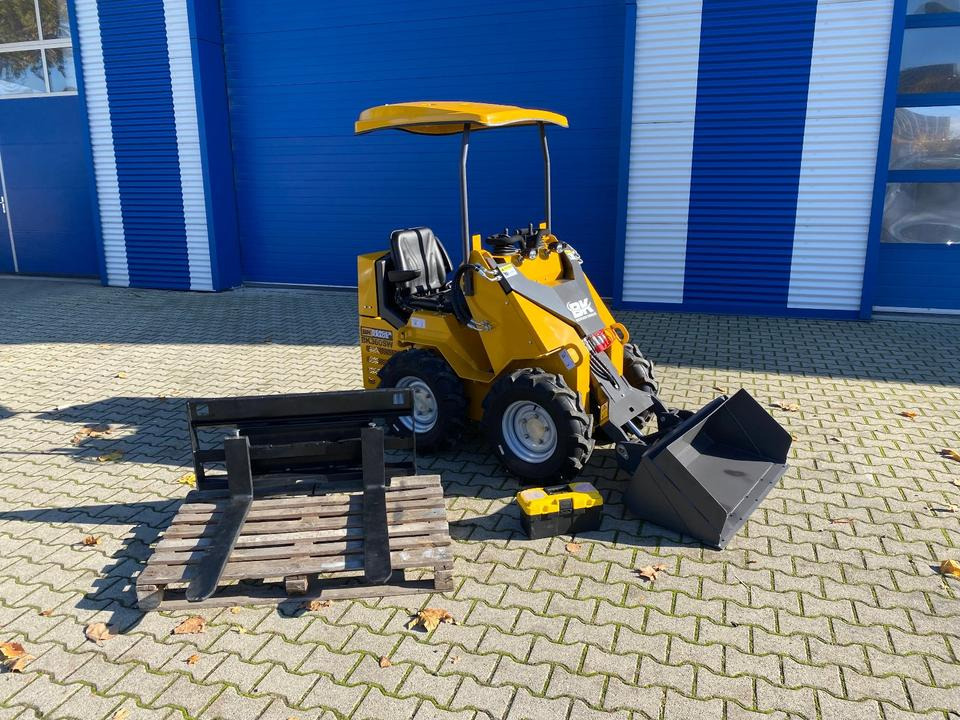 Radlader/Mini-Radlader BK360SW inkl. Gabel/Schaufelpaket *INKL.19% MWST*BERGER KRAUS*B&S MOTOR*SOFORT!* - Компактний фронтальний навантажувач: фото 1 Radlader/Mini-Radlader BK360SW inkl. Gabel/Schaufelpaket *INKL.19% MWST*BERGER KRAUS*B&S MOTOR*SOFORT!* - Компактний фронтальний навантажувач: фото 1