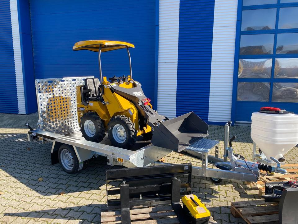 Radlader/Mini-Radlader BK360SW inkl. Tieflader und Winter-Komplettpaket *INKL.19% MWST*BERGER KRAUS*B&S MOTOR*SOFORT!* - Компактний фронтальний навантажувач, Причіп: фото 4 Radlader/Mini-Radlader BK360SW inkl. Tieflader und Winter-Komplettpaket *INKL.19% MWST*BERGER KRAUS*B&S MOTOR*SOFORT!* - Компактний фронтальний навантажувач, Причіп: фото 4