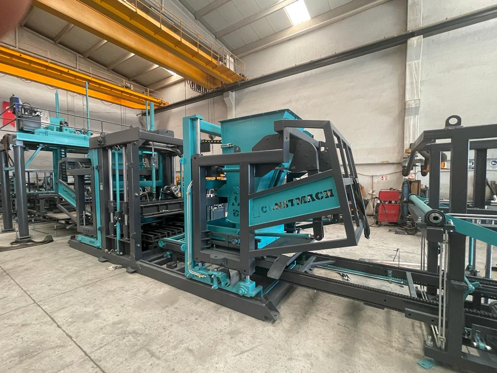 Constmach Machine à Fabriquer des Briquettes BS-42 (Machine à Fabriquer des Blocs de Béton) - Вібропрес: фото 1 Constmach Machine à Fabriquer des Briquettes BS-42 (Machine à Fabriquer des Blocs de Béton) - Вібропрес: фото 1