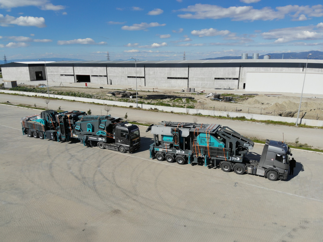 Constmach Mobile Stone Crushing Plant With Capacity Of 300 Tons - Мобільна дробарка: фото 1 Constmach Mobile Stone Crushing Plant With Capacity Of 300 Tons - Мобільна дробарка: фото 1