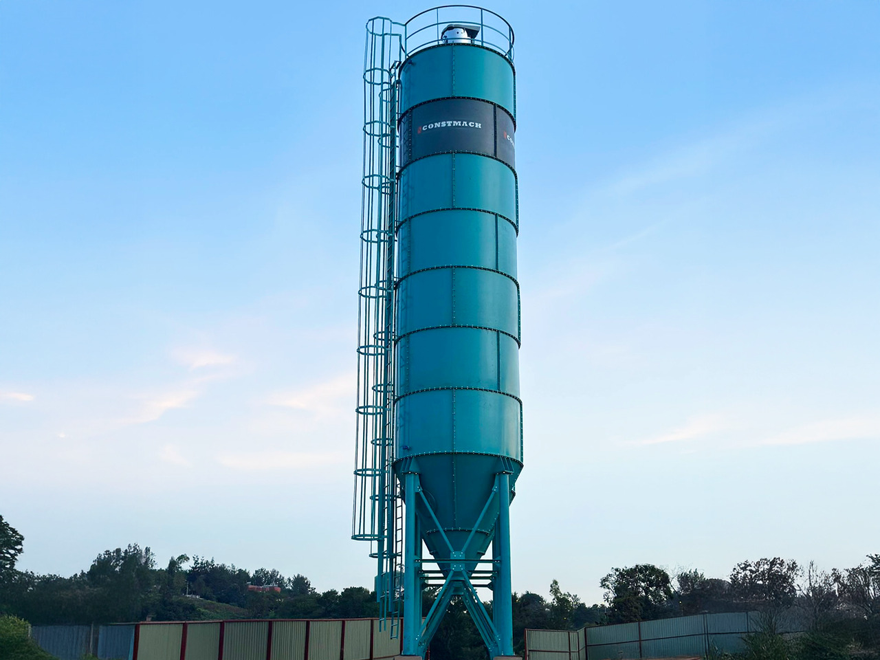 Constmach Zement Silo mit 100 Tonnen Kapazität - Силос для цементу: фото 2 Constmach Zement Silo mit 100 Tonnen Kapazität - Силос для цементу: фото 2