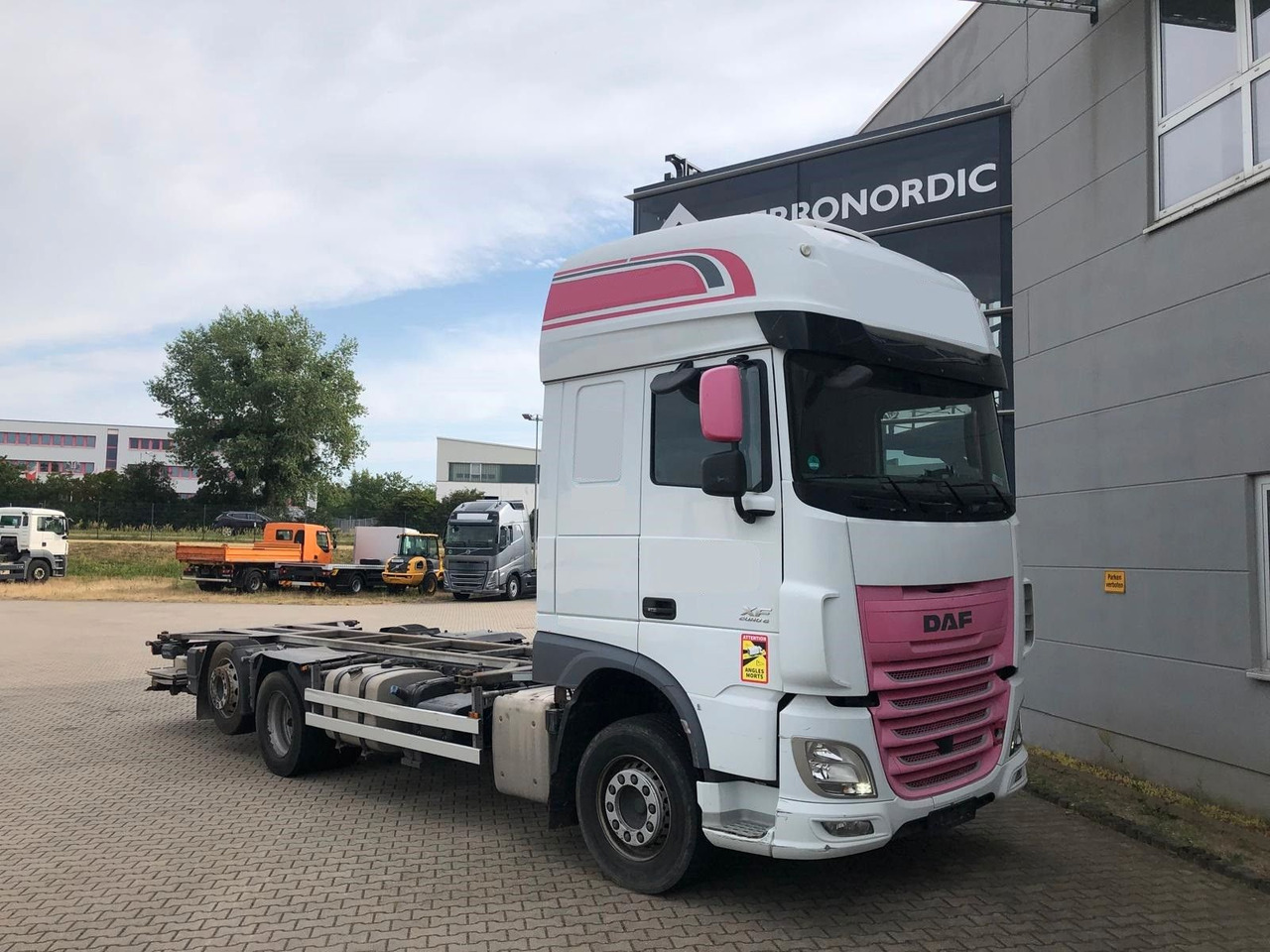 DAF XF460SSC Lenk/Lift*LBW*Standkl*Mega*NeueKuppl. - Контейнеровоз/ Змінний кузов вантажівка: фото 1 DAF XF460SSC Lenk/Lift*LBW*Standkl*Mega*NeueKuppl. - Контейнеровоз/ Змінний кузов вантажівка: фото 1