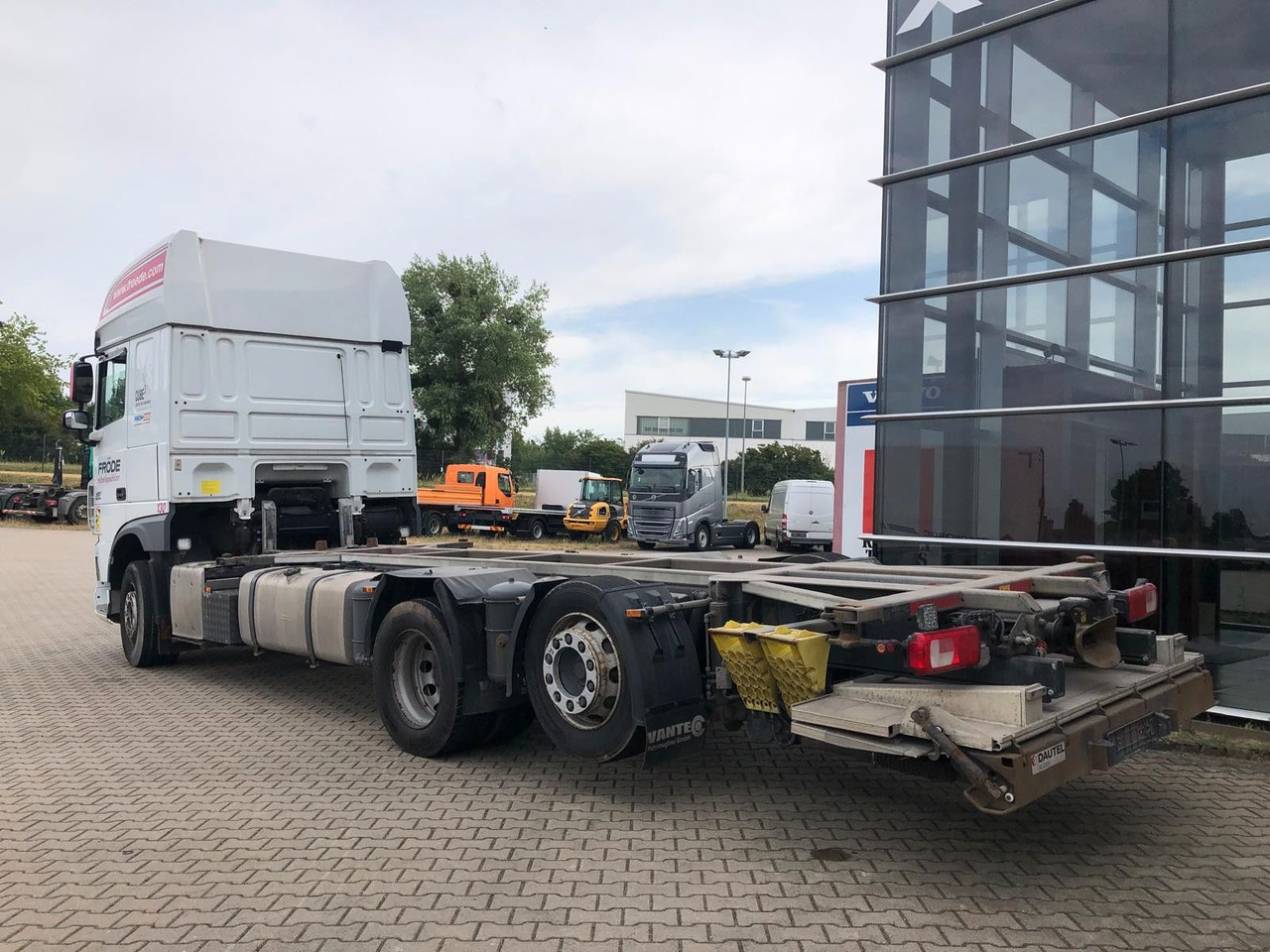 DAF XF460SSC Lenk/Lift*LBW*Standkl*Mega*NeueKuppl. - Контейнеровоз/ Змінний кузов вантажівка: фото 2 DAF XF460SSC Lenk/Lift*LBW*Standkl*Mega*NeueKuppl. - Контейнеровоз/ Змінний кузов вантажівка: фото 2