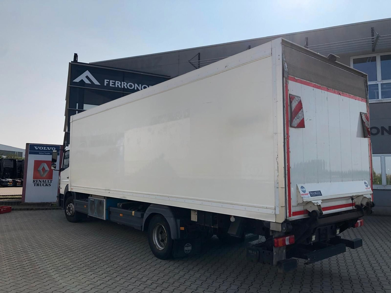 Mercedes-Benz Atego 1530 Frigoblock*3 Verdampfer+Trennwände - Рефрижератор вантажівка: фото 4 Mercedes-Benz Atego 1530 Frigoblock*3 Verdampfer+Trennwände - Рефрижератор вантажівка: фото 4