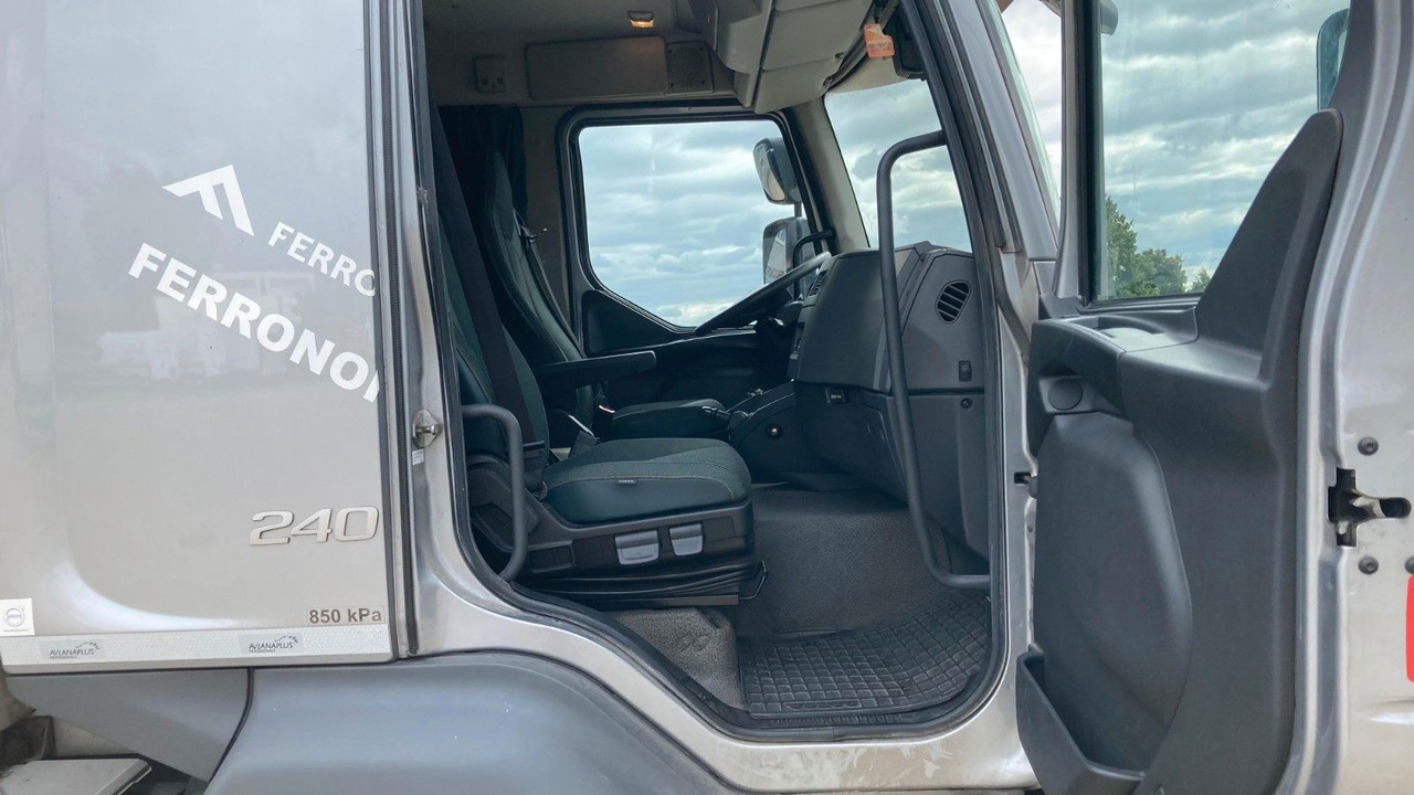 Volvo FL 12.240 Ladebordwand*Klima - Вантажівка з закритим кузовом: фото 5 Volvo FL 12.240 Ladebordwand*Klima - Вантажівка з закритим кузовом: фото 5