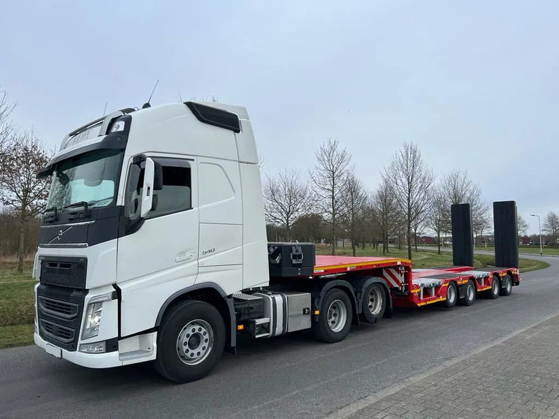 Goldhofer STN-L 4 (245) A RM2 Stepstar - Низькорамна платформа напівпричіп: фото 1 Goldhofer STN-L 4 (245) A RM2 Stepstar - Низькорамна платформа напівпричіп: фото 1