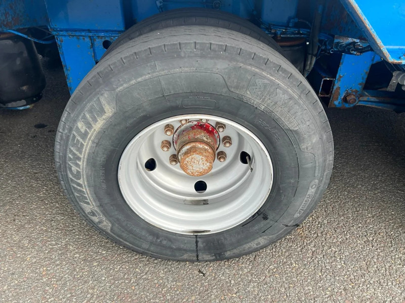 Низькорамна платформа напівпричіп Goldhofer STZ VL44/80: фото 6 Низькорамна платформа напівпричіп Goldhofer STZ VL44/80: фото 6