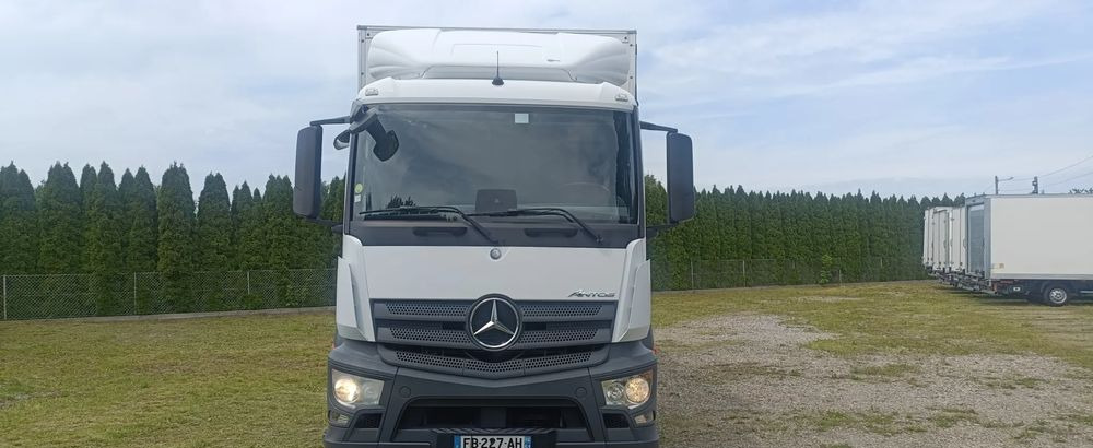 Mercedes-Benz Antos - Рефрижератор вантажівка: фото 3 Mercedes-Benz Antos - Рефрижератор вантажівка: фото 3