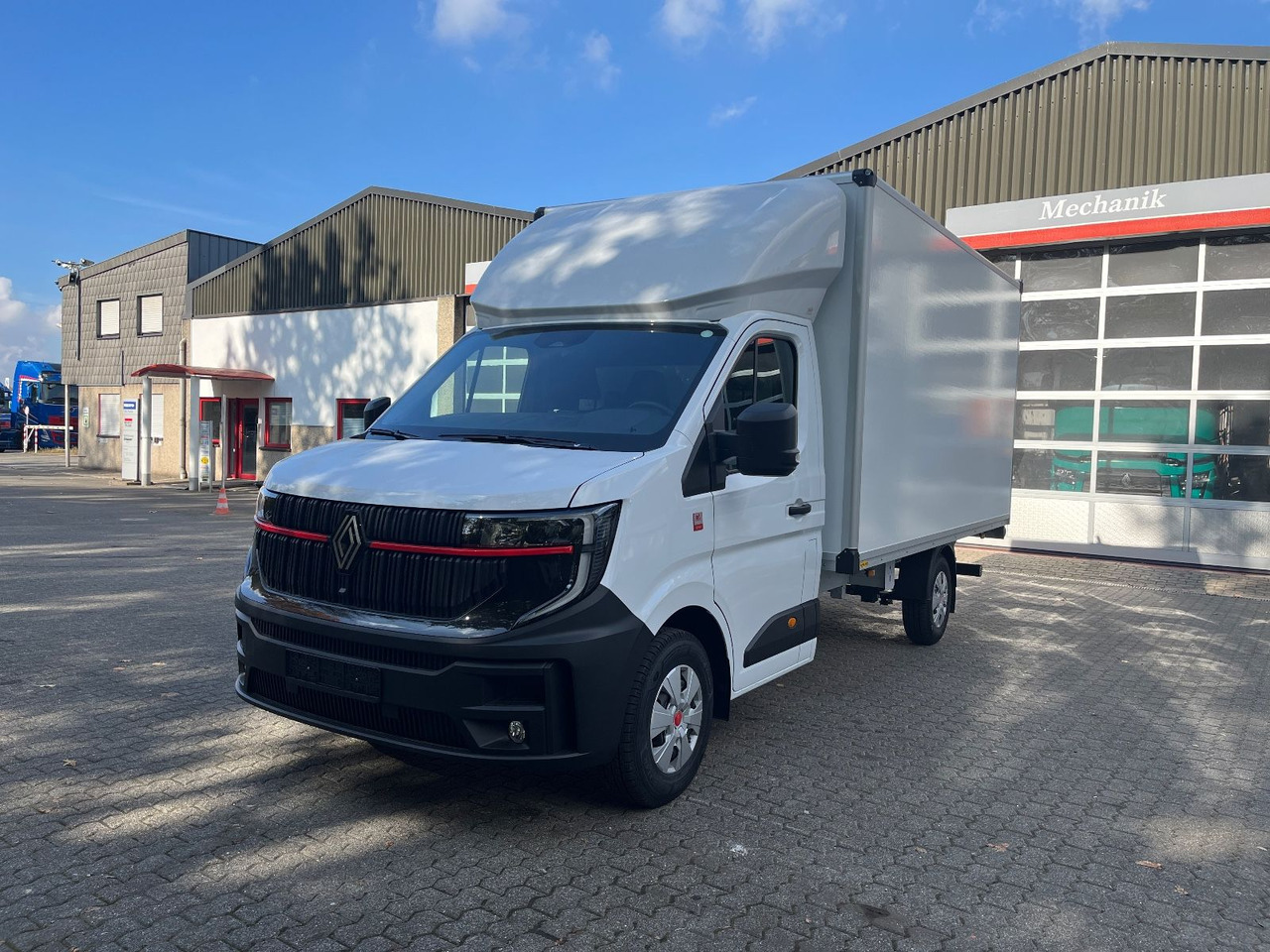 Renault MASTER MIT HUMBAUR KOFFERAUFBAU - Фургон з закритим кузовом: фото 1 Renault MASTER MIT HUMBAUR KOFFERAUFBAU - Фургон з закритим кузовом: фото 1