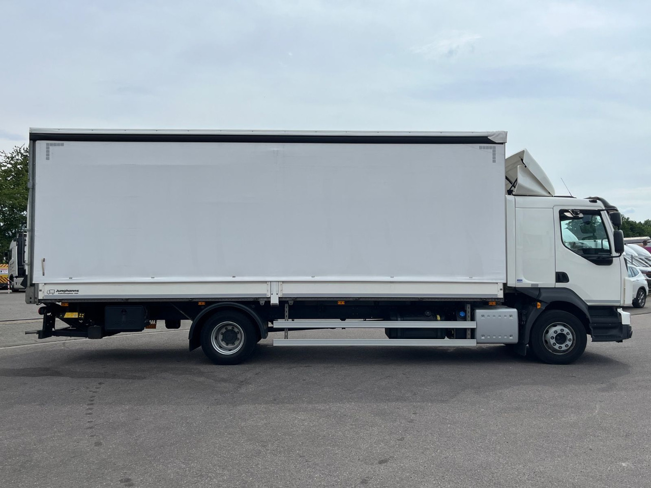 Volvo FL 14.245 Junghanns Schiebeplane LBW - Тентована вантажівка: фото 4 Volvo FL 14.245 Junghanns Schiebeplane LBW - Тентована вантажівка: фото 4