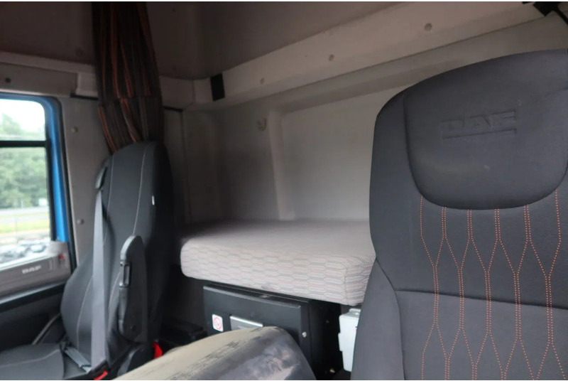 DAF CF 410 Bakwagen + Onderschuif klep - Вантажівка з закритим кузовом: фото 5 DAF CF 410 Bakwagen + Onderschuif klep - Вантажівка з закритим кузовом: фото 5