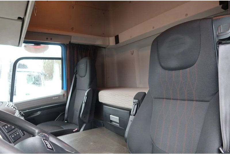 DAF CF 410 Bakwagen+Trailer met klep 2.000 kg. 6 Stuks in voorraad. Price 49.500,-- euro netto. - Вантажівка з закритим кузовом: фото 5 DAF CF 410 Bakwagen+Trailer met klep 2.000 kg. 6 Stuks in voorraad. Price 49.500,-- euro netto. - Вантажівка з закритим кузовом: фото 5