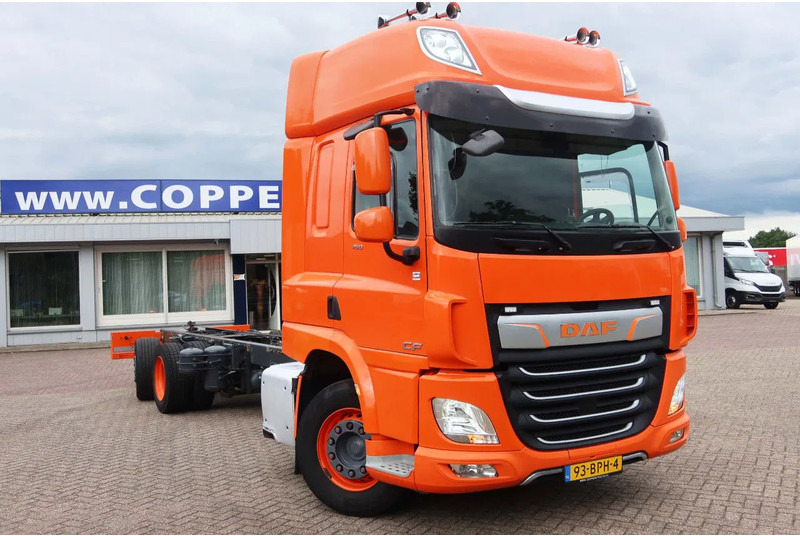 DAF CF 450 Chassis Cabine Slaap Cabine 2x Bed - Вантажівка шасі: фото 2 DAF CF 450 Chassis Cabine Slaap Cabine 2x Bed - Вантажівка шасі: фото 2