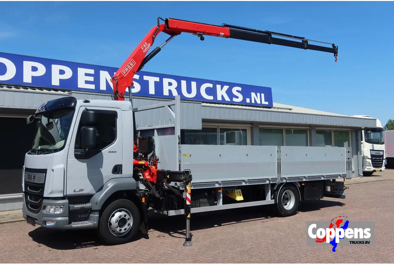 DAF LF 260 FA Openwagen + Kraan Fassi F85 B023+ Radio controle - Бортова вантажівка/ Платформа: фото 1 DAF LF 260 FA Openwagen + Kraan Fassi F85 B023+ Radio controle - Бортова вантажівка/ Платформа: фото 1