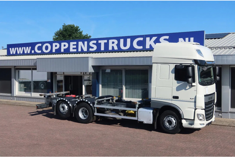 DAF XF 106.450 Wissellaadbaksysteem / Chassis - Контейнеровоз/ Змінний кузов вантажівка: фото 2 DAF XF 106.450 Wissellaadbaksysteem / Chassis - Контейнеровоз/ Змінний кузов вантажівка: фото 2