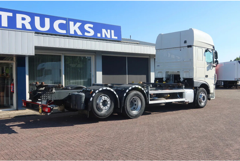DAF XF 106.450 Wissellaadbaksysteem / Chassis - Контейнеровоз/ Змінний кузов вантажівка: фото 3 DAF XF 106.450 Wissellaadbaksysteem / Chassis - Контейнеровоз/ Змінний кузов вантажівка: фото 3
