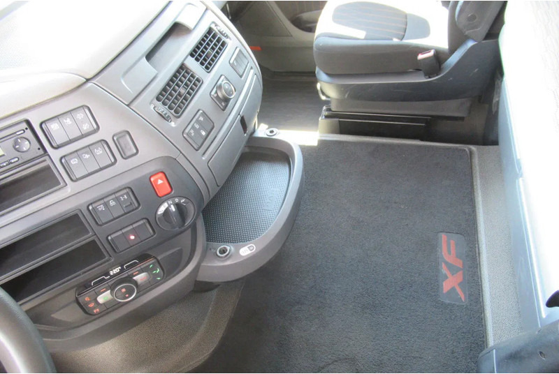 DAF XF 450 FAR BDF Systeem - Контейнеровоз/ Змінний кузов вантажівка: фото 5 DAF XF 450 FAR BDF Systeem - Контейнеровоз/ Змінний кузов вантажівка: фото 5