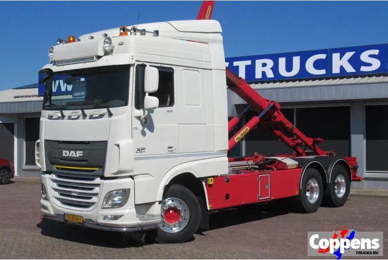 DAF XF 510 Fat 6x4 Euro 6 - Гаковий мультиліфт вантажівка: фото 1 DAF XF 510 Fat 6x4 Euro 6 - Гаковий мультиліфт вантажівка: фото 1