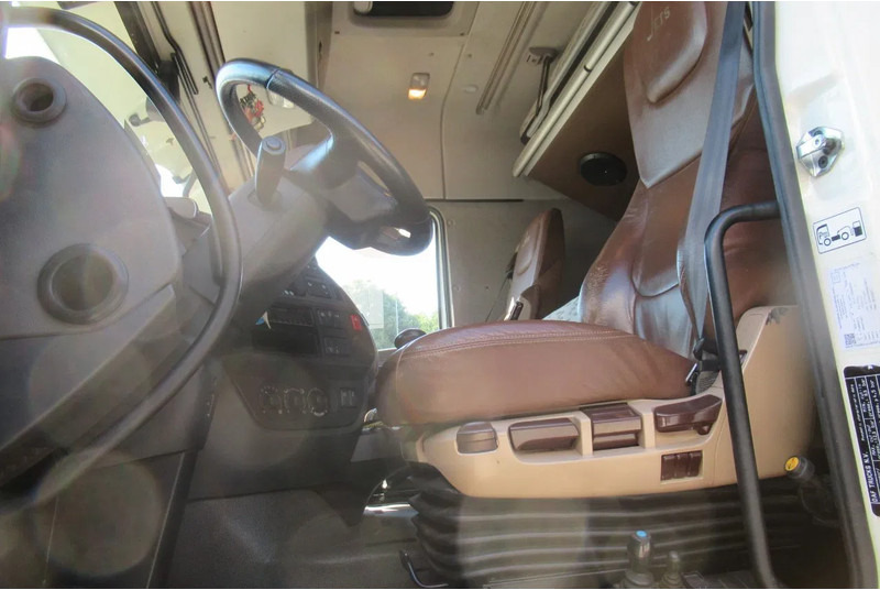 DAF XF 510 Fat 6x4 Euro 6 - Гаковий мультиліфт вантажівка: фото 4 DAF XF 510 Fat 6x4 Euro 6 - Гаковий мультиліфт вантажівка: фото 4